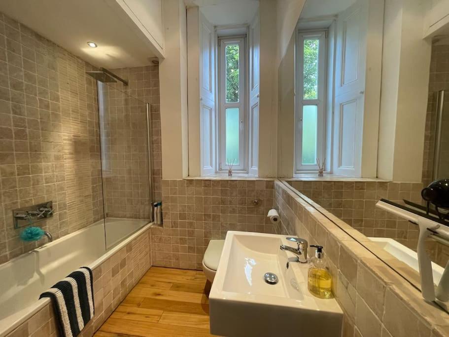 Ferienwohnung Stunning West End Flat! Glasgow Exterior foto